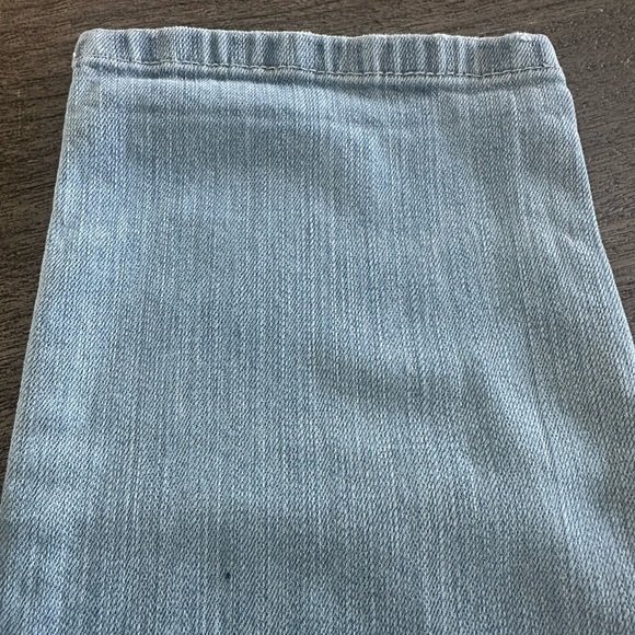 Jennifer Lopez Distressed Denim Jeans in Light Blue - Picture 3 of 9